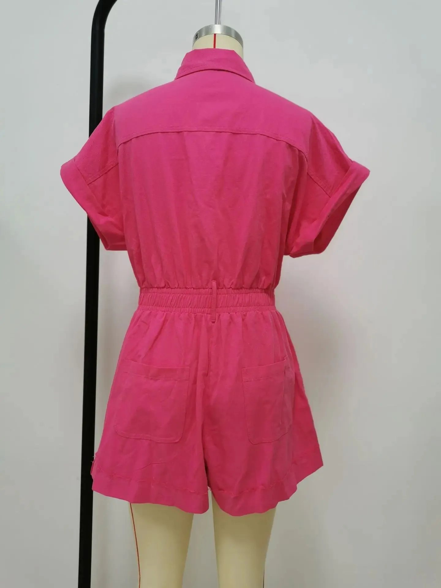 Button-Front Playsuit in Fuchsia - Perfect for Casual Chic