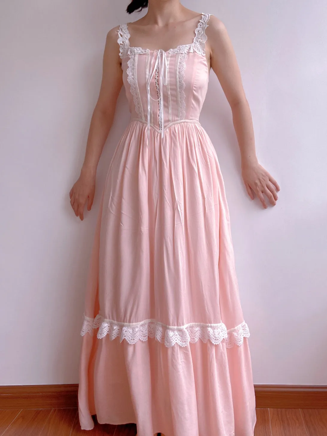 Vintage-inspired Romantic Pink Dream Dress