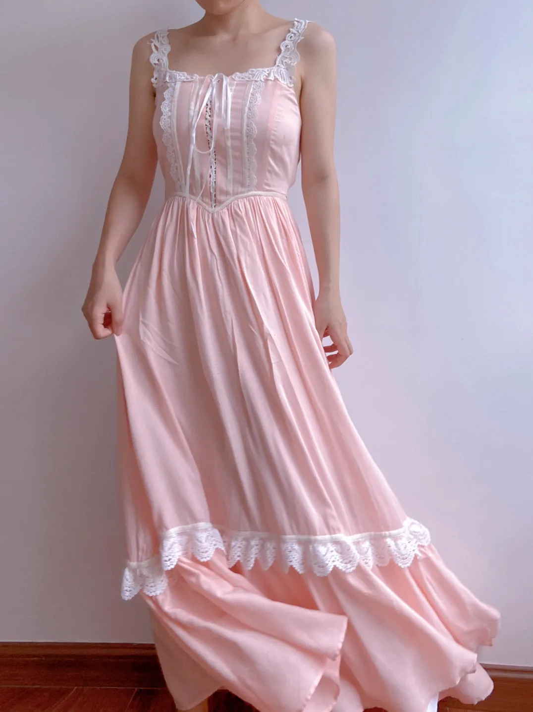 Vintage-inspired Romantic Pink Dream Dress