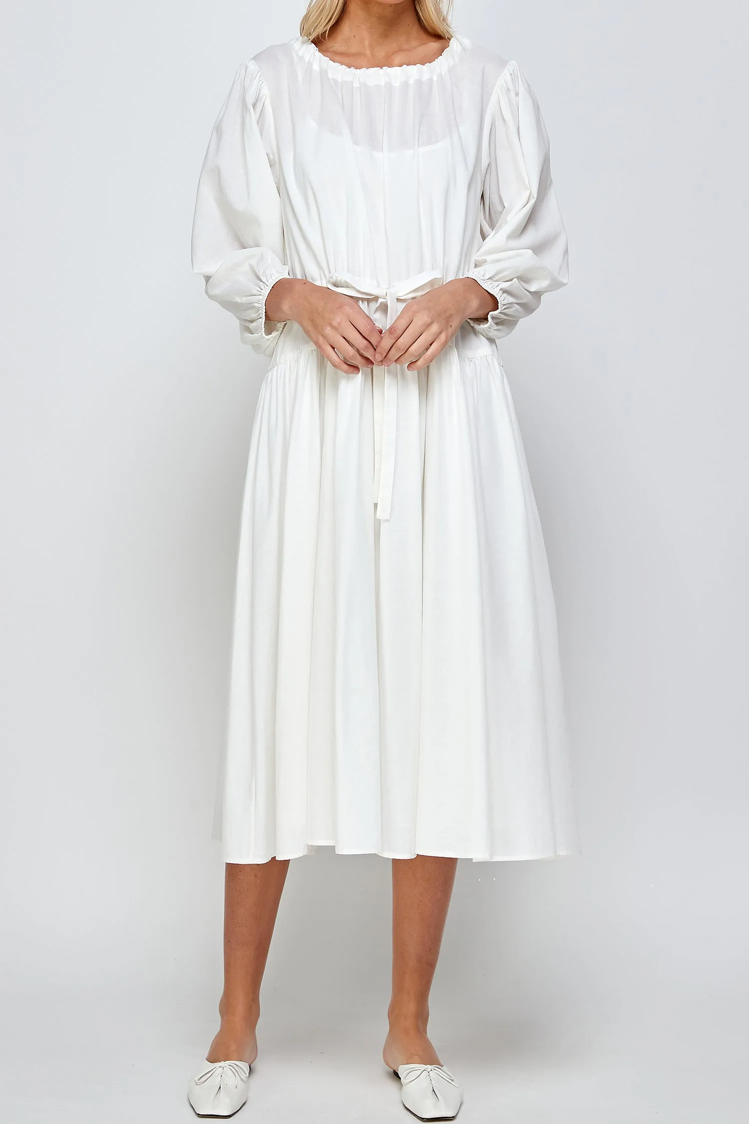 Volume sleeve midi dress