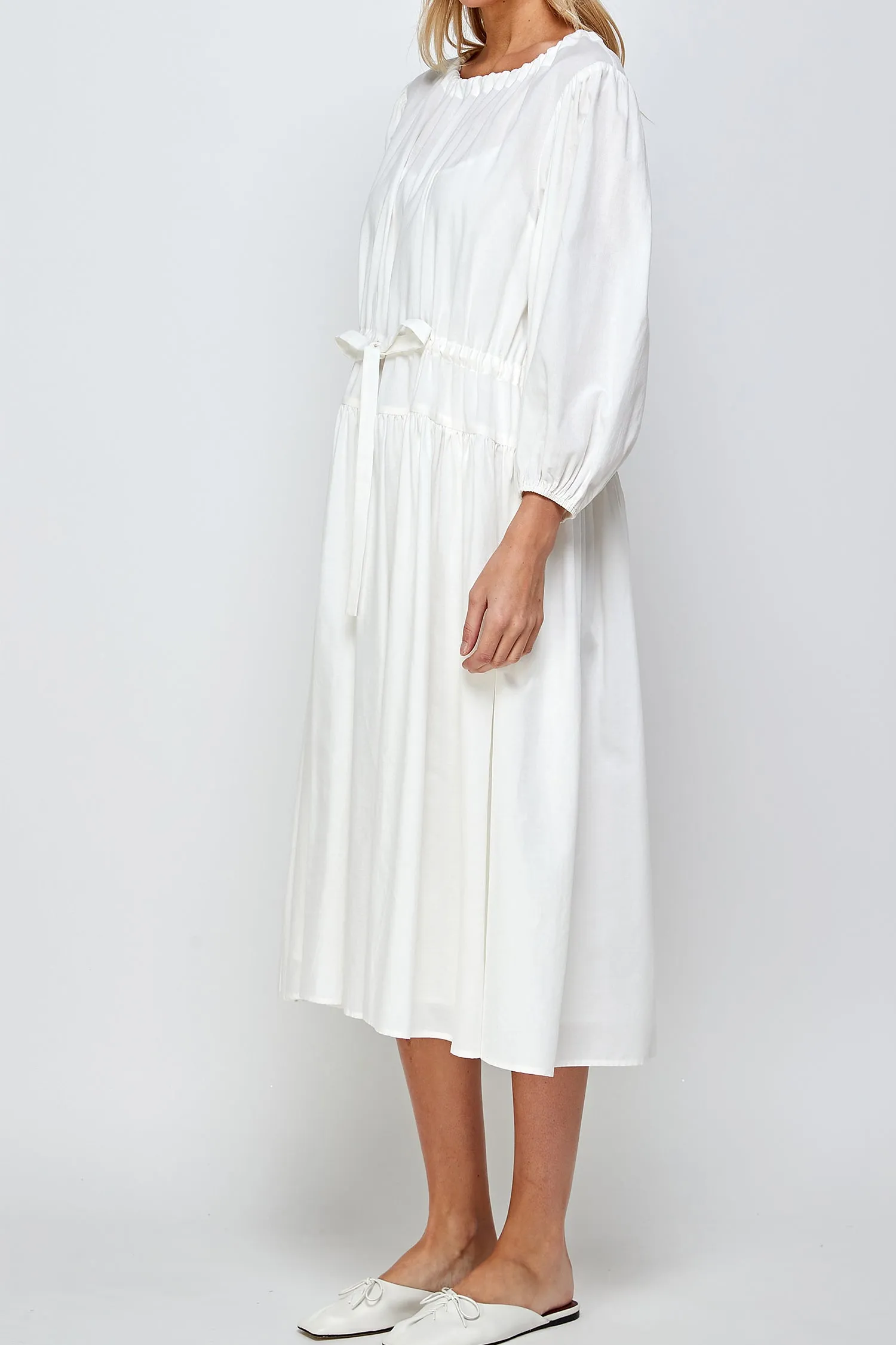Volume sleeve midi dress