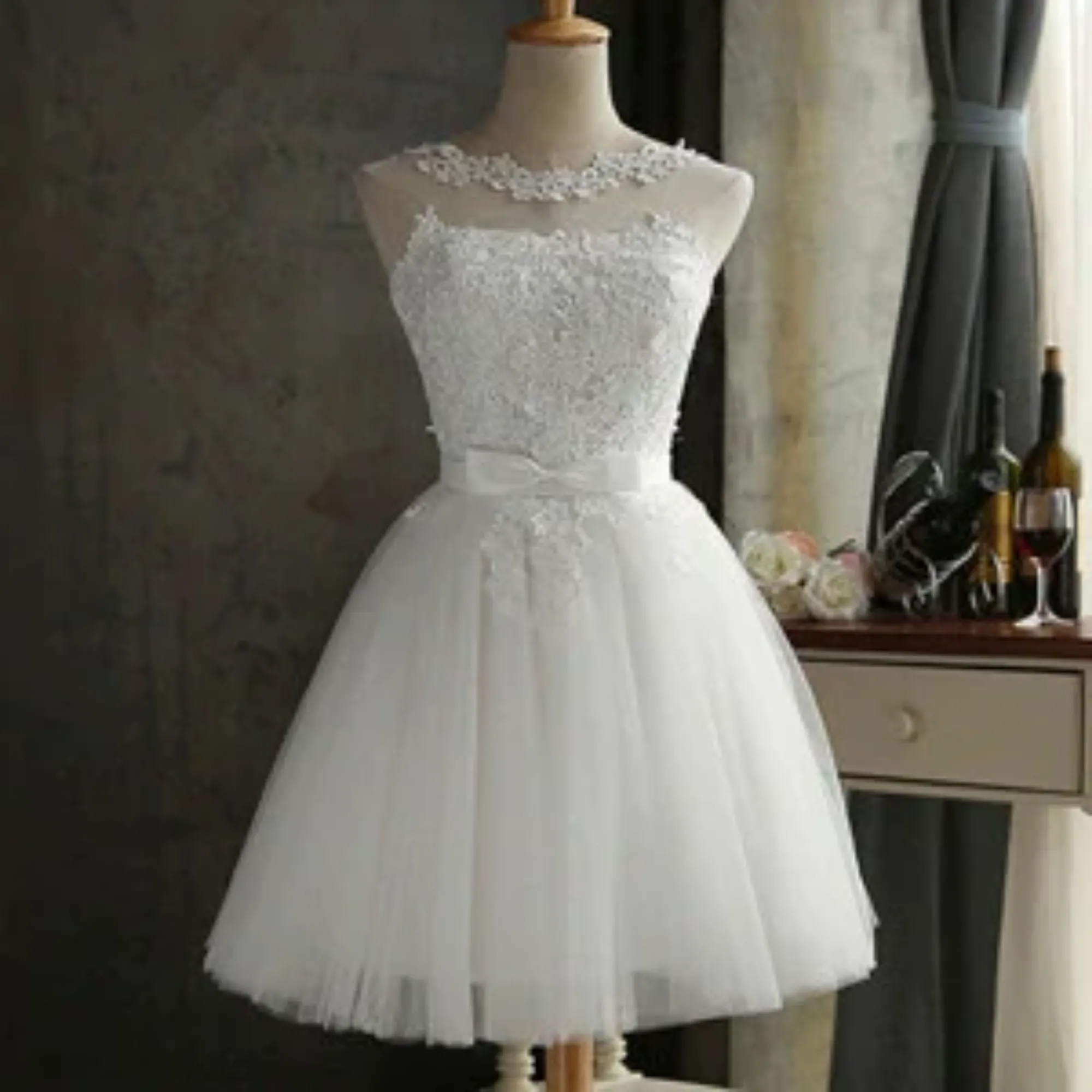 Women's Summer Sleeveless Lace Dress With Ruffles